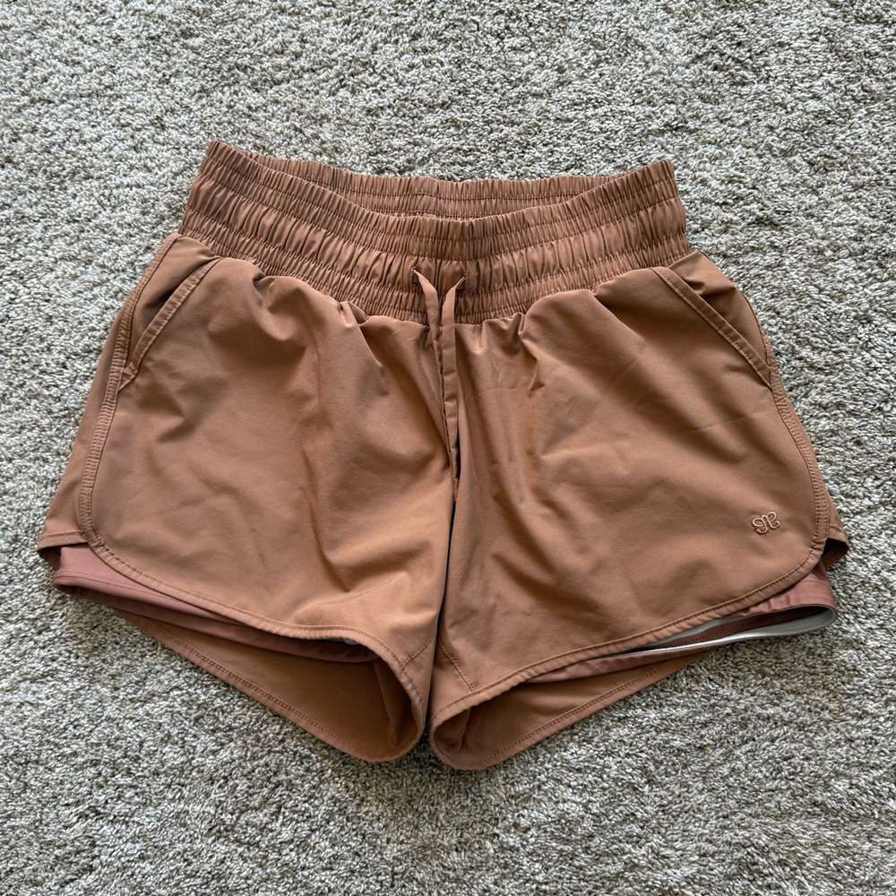 Albion Fit Shorts - Size L